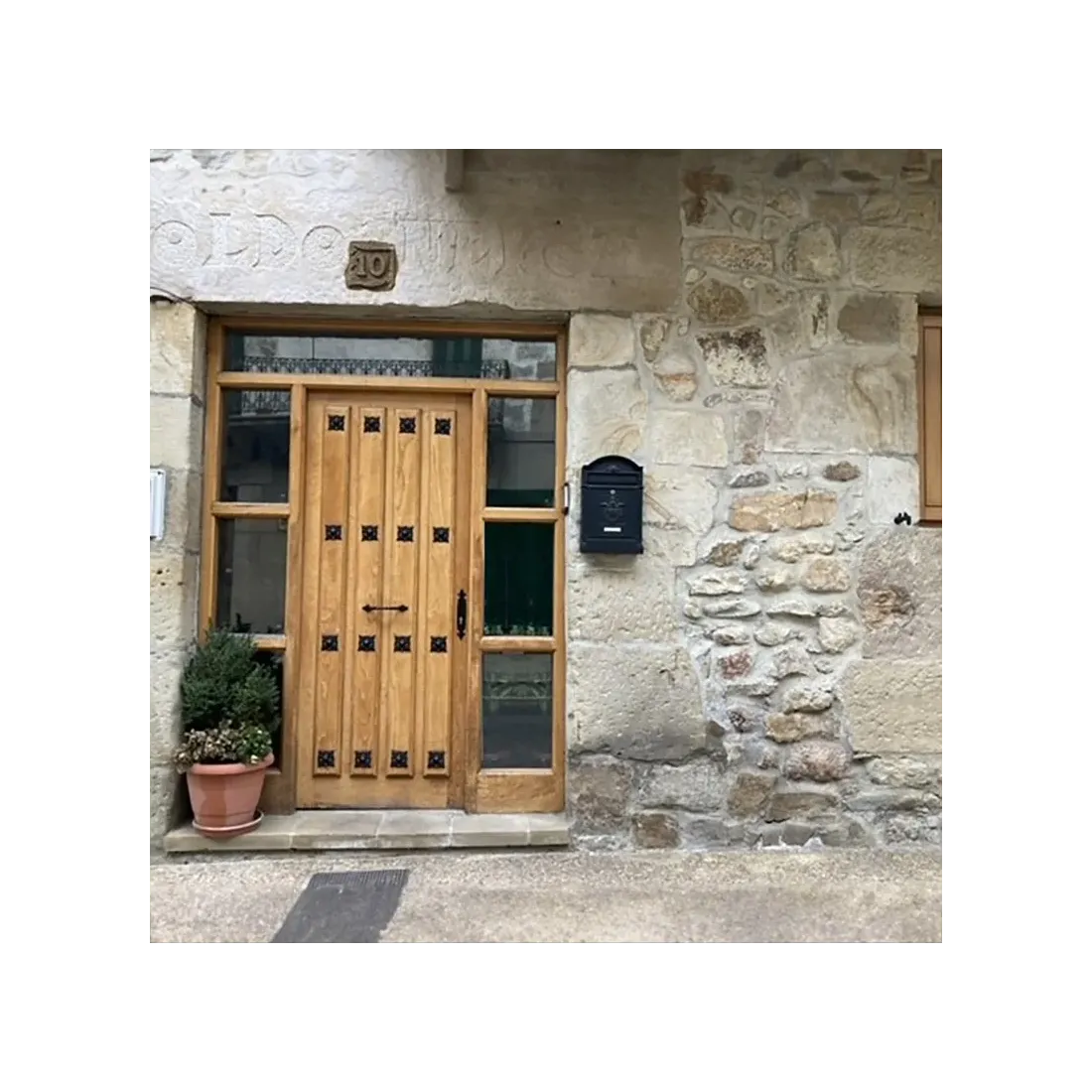Buzón Arregui Residencia E2614 Aluminio Negro DIN A4